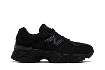Фото № 2 с приближением к товару «‎New Balance 9060 Big Kid Triple Black Suede»