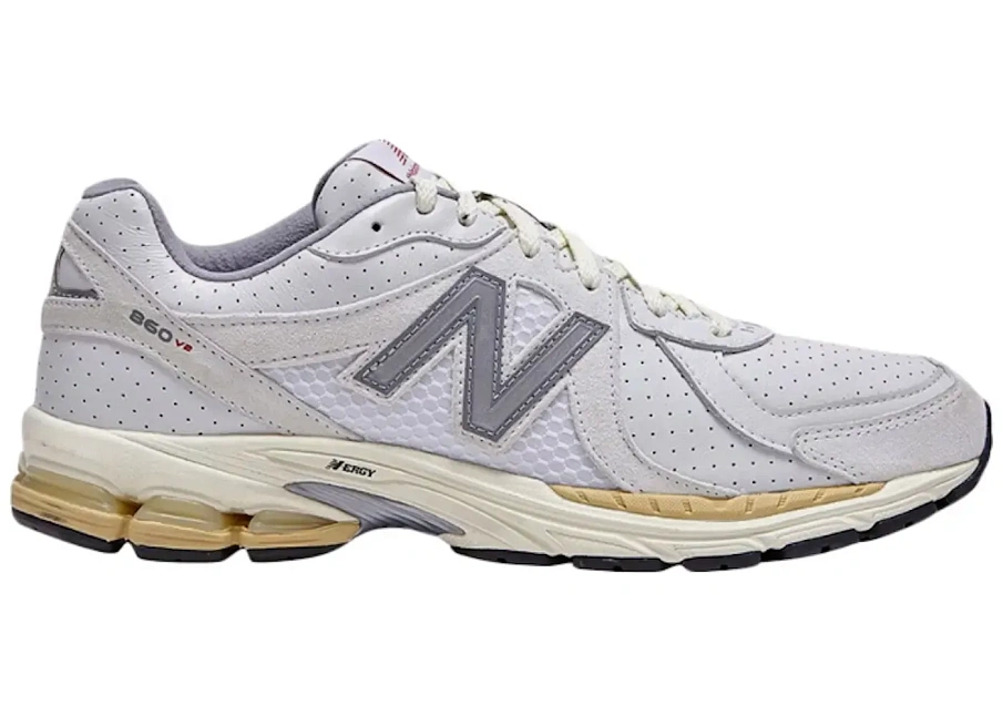 Фото № 1 с приближением к товару «‎New Balance 860v2»