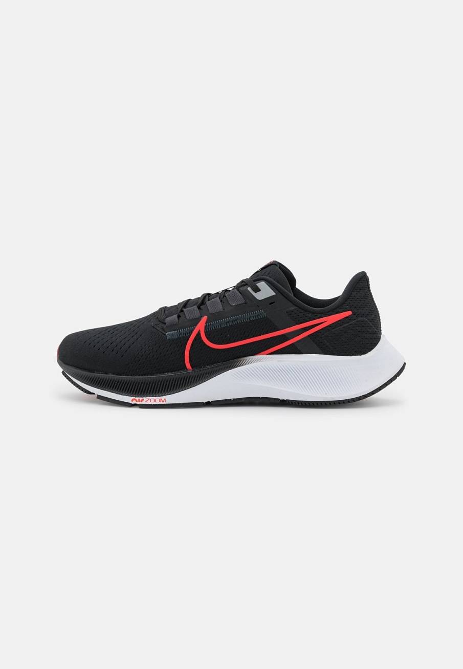 Фото № 1 с приближением к товару «‎Nike Air Zoom Pegasus 38»