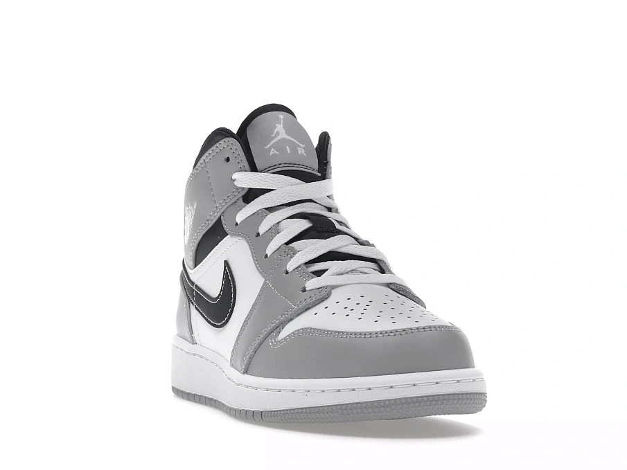 Фото № 4 с приближением к товару «‎Jordan 1 Mid Light Smoke Grey »