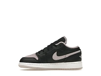 Фото № 3 с приближением к товару «‎Jordan 1 Low SE Black Iced Lilac »