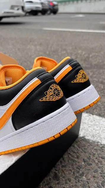 Air Jordan 1 Low - 3