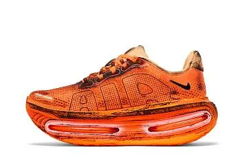 Melitta Baumeister x Nike Women's Vomero Premium Total Orange - 4