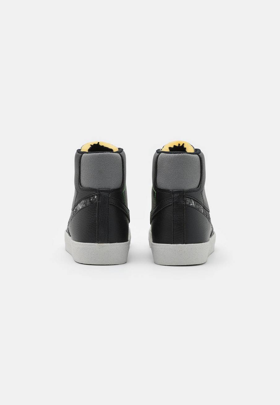 Фото № 4 с приближением к товару «‎Nike Blazer ’77 »