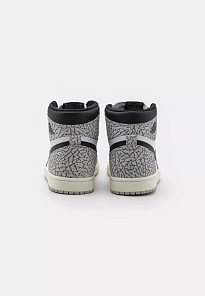 Фото № 4 с приближением к товару «‎AIR JORDAN 1 RETRO UNISEX»