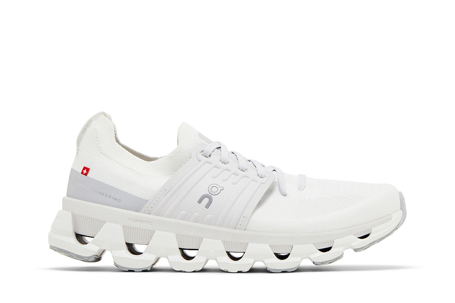 Фото № 2 с приближением к товару «‎ON Women's Cloudswift 3 White Frost»