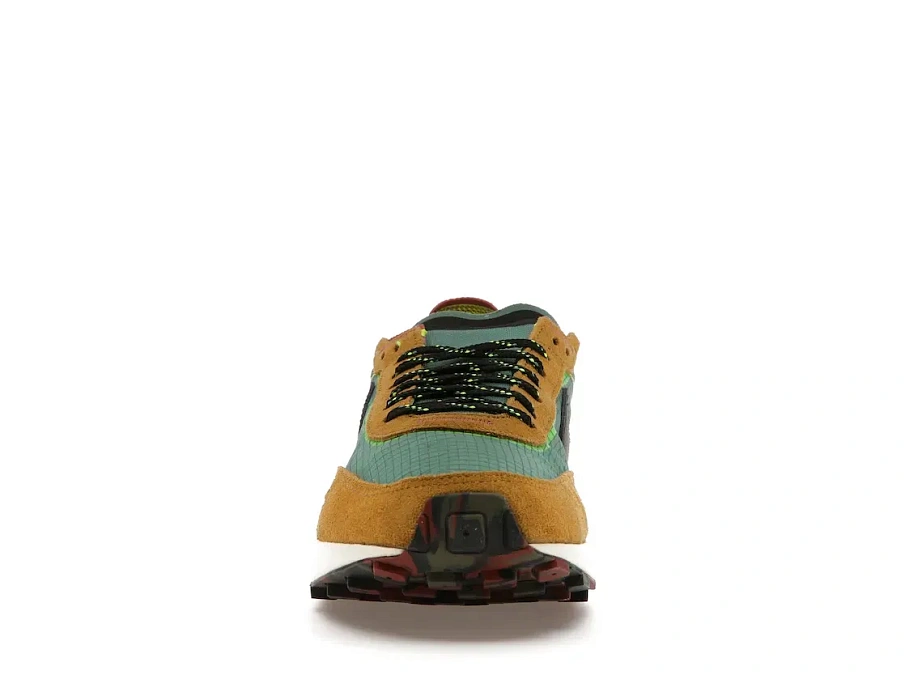 Фото № 2 с приближением к товару «‎Nike Waffle One SE Golden Moss»