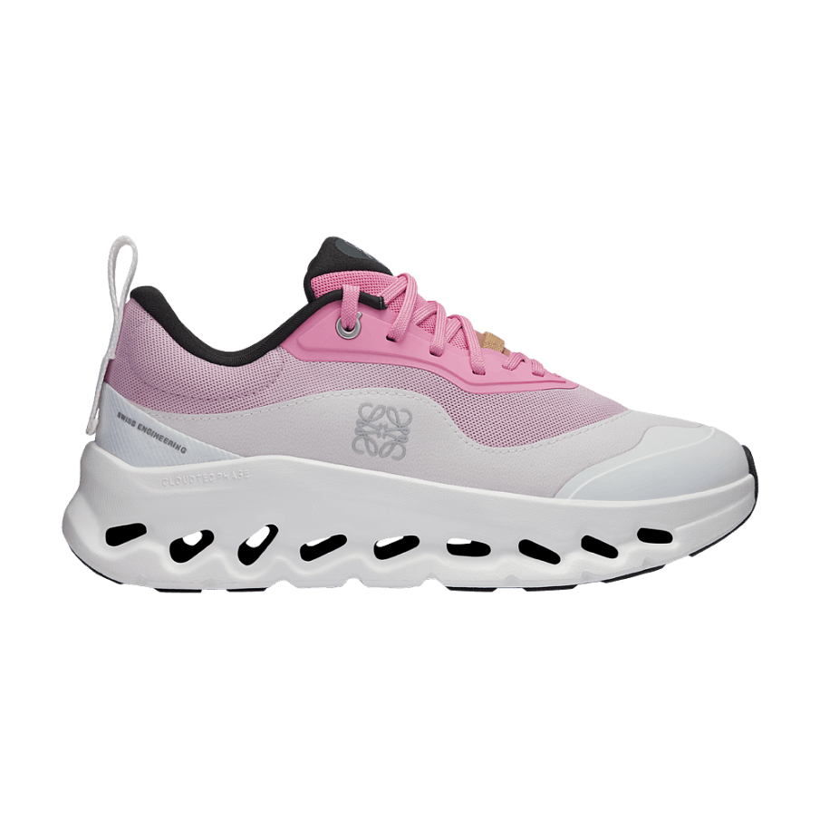 Фото № 1 с приближением к товару «‎Loewe x ON Women's Cloudtilt 2 Pink White»