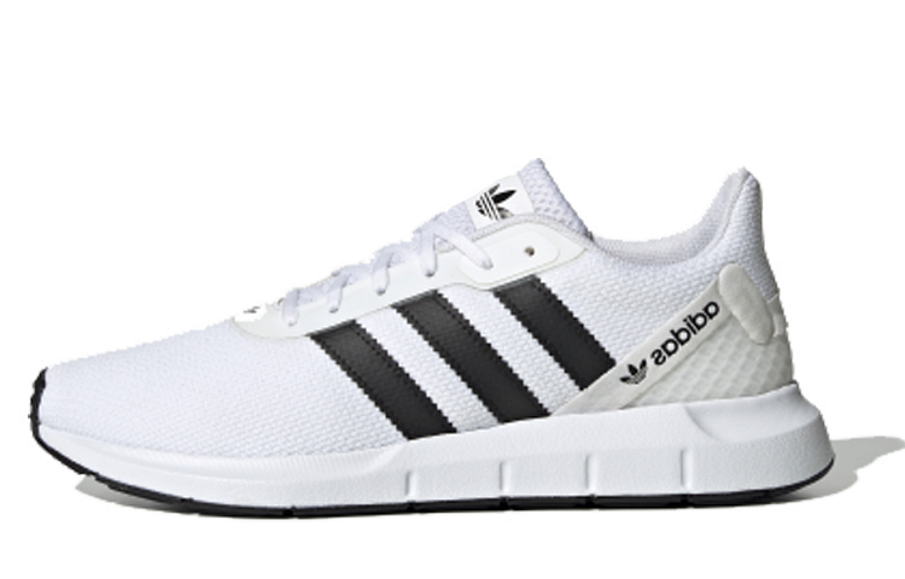 Фото № 1 с приближением к товару «‎adidas Swift Run RF Cloud White»