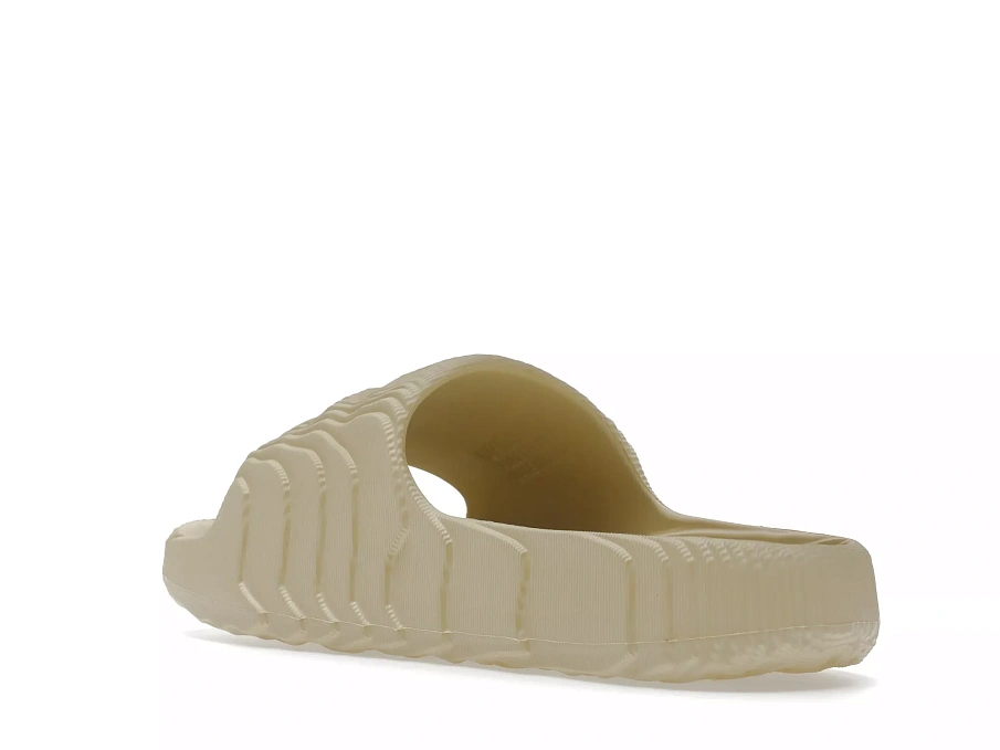 Фото № 2 с приближением к товару «‎adidas Adilette 22 Slides St Desert Sand»