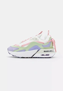 Фото № 2 с приближением к товару «‎AIR MAX FURYOSA»
