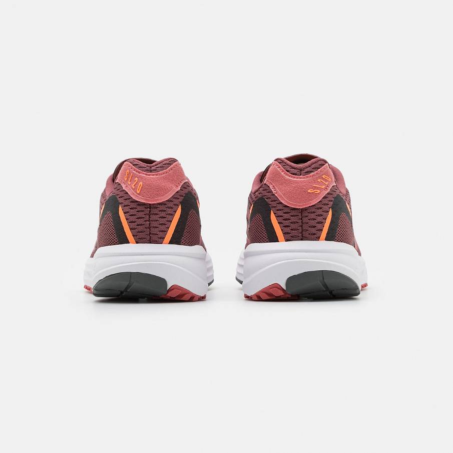 Фото № 3 с приближением к товару «‎Adidas Sl20.3»