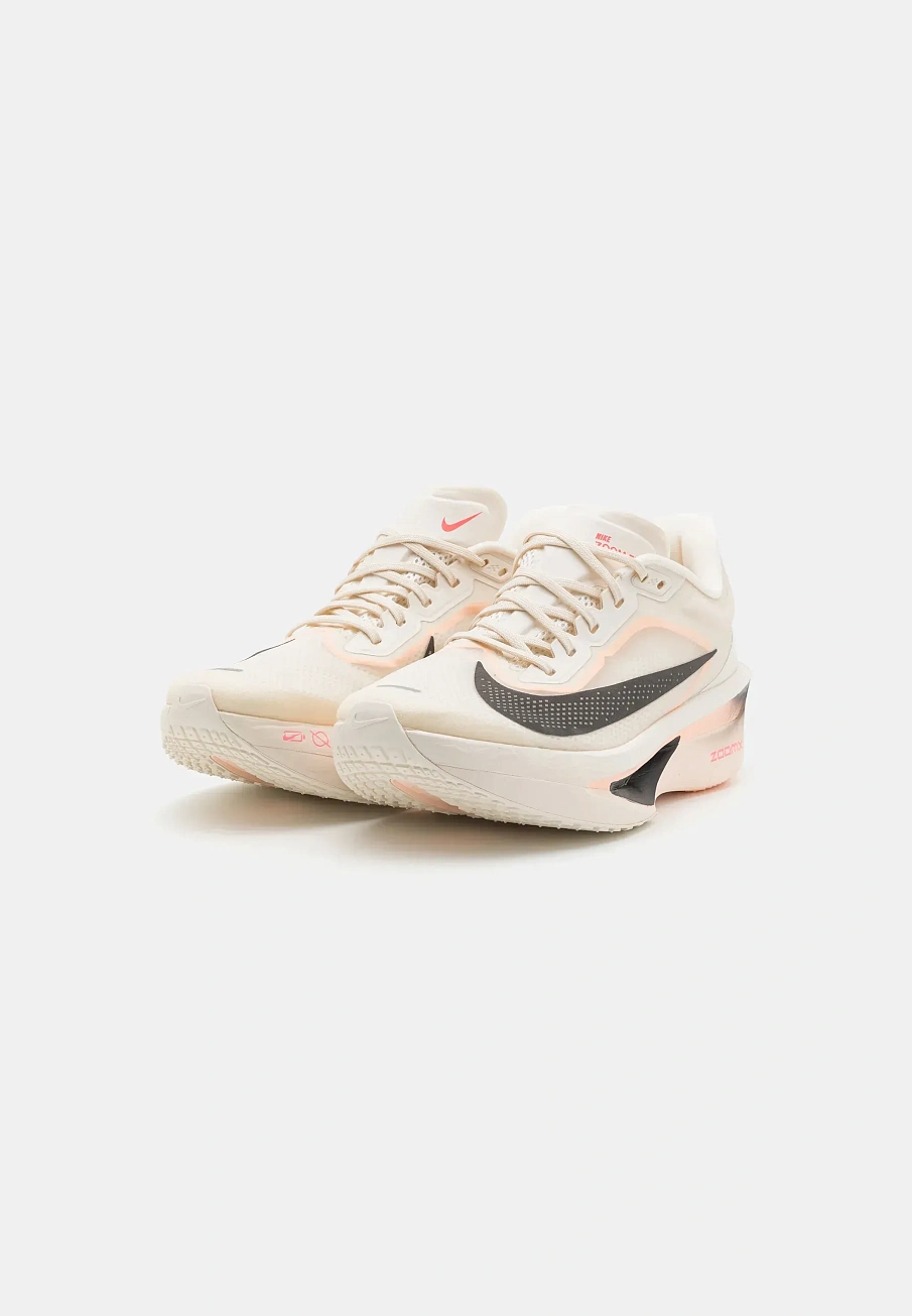 Фото № 2 с приближением к товару «‎ZOOM FLY 6»