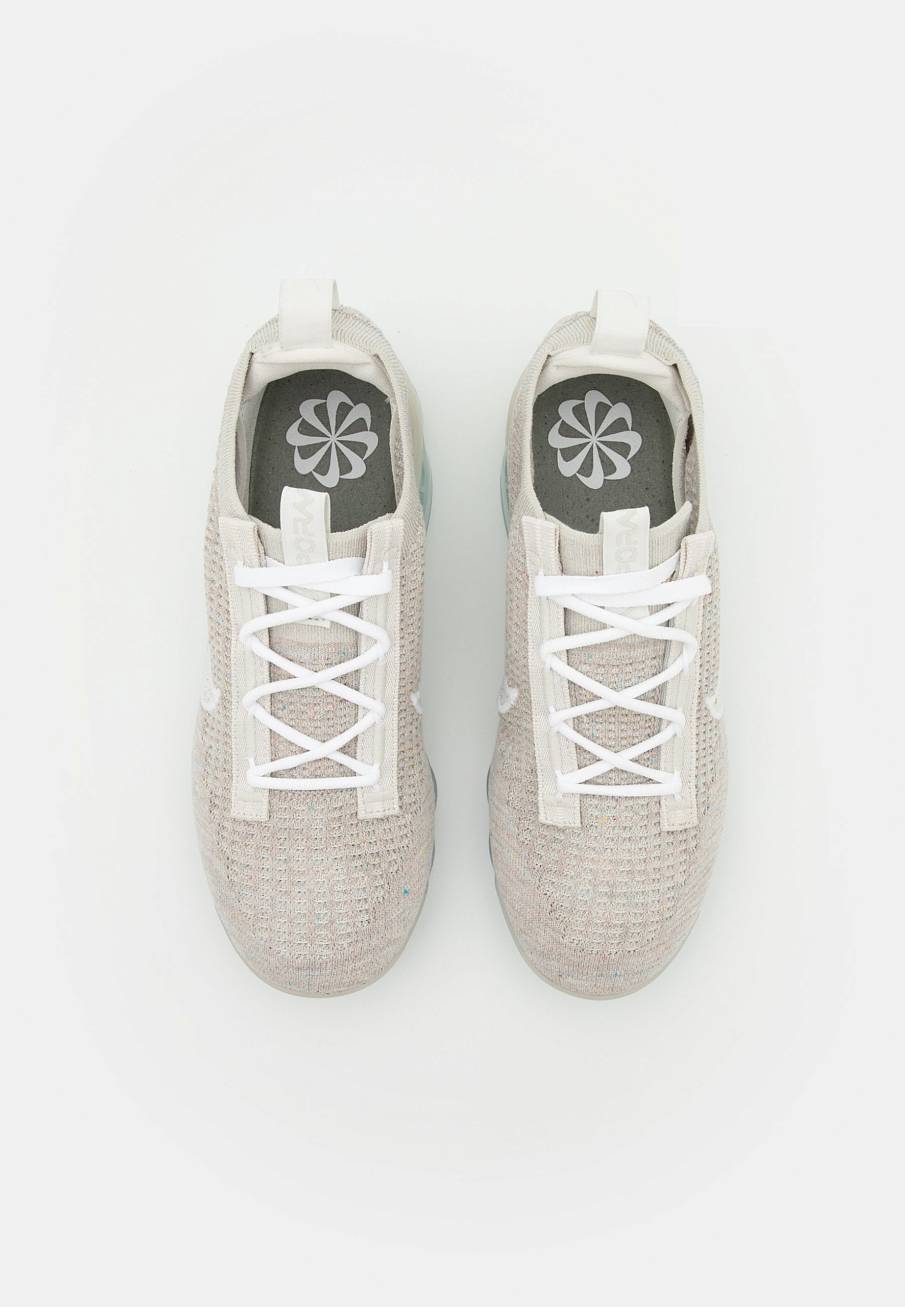 Фото № 4 с приближением к товару «‎Nike Air Max Vapormax FK »