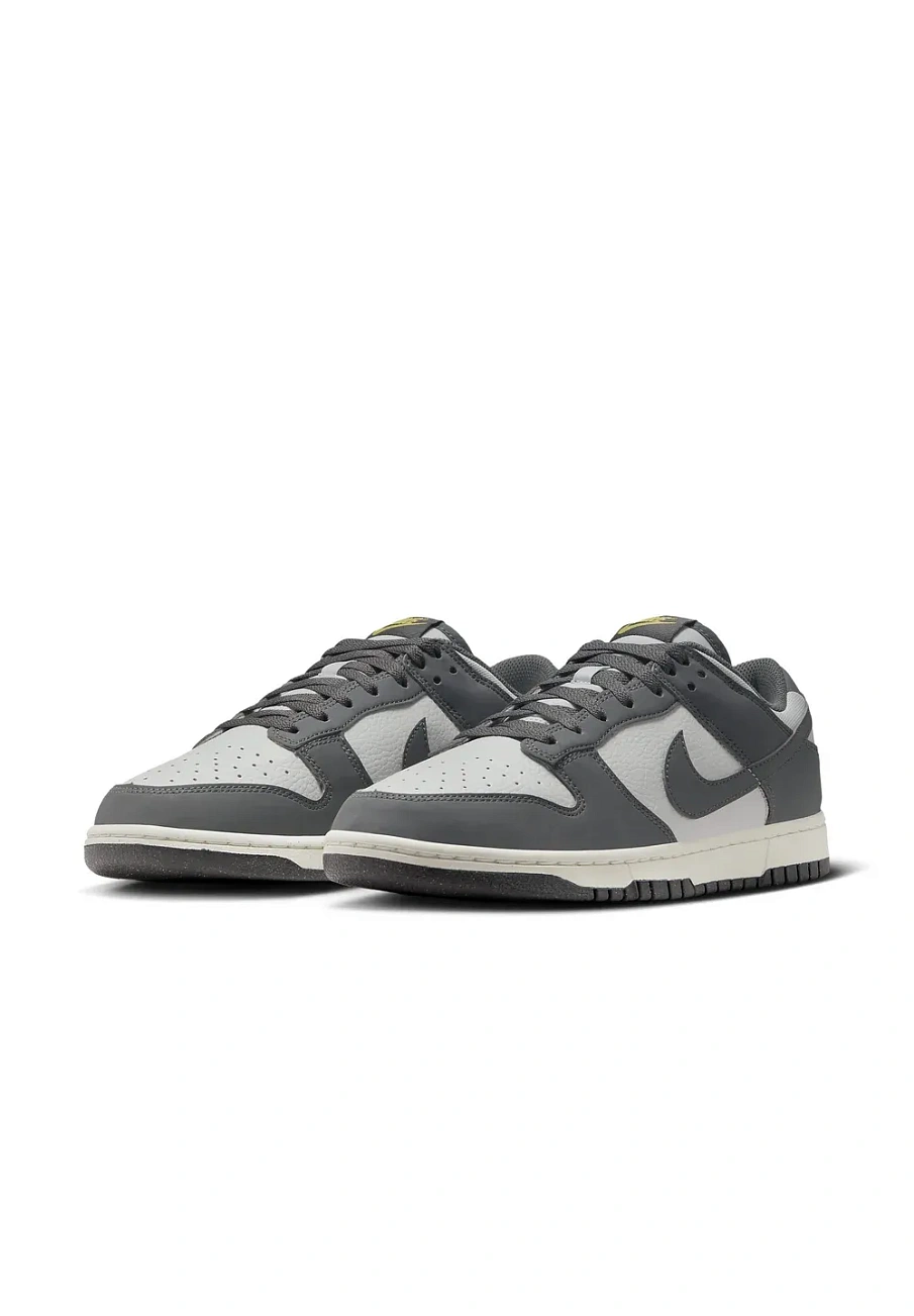 Фото № 2 с приближением к товару «‎DUNK LOW NEXT NATURE»