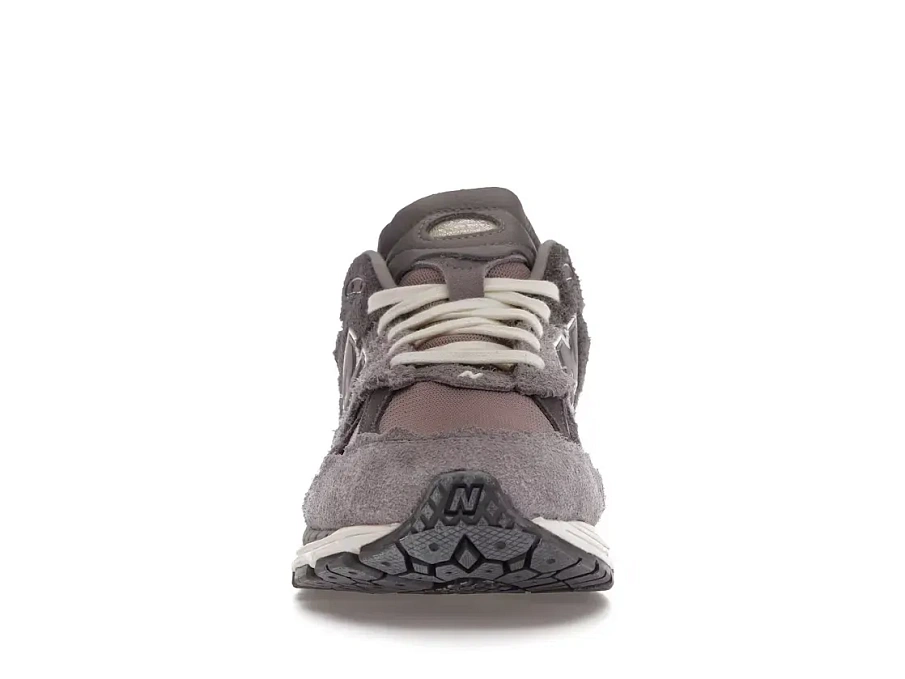Фото № 2 с приближением к товару «‎New Balance 2002R»