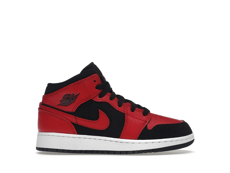 Фото № 1 с приближением к товару «‎Jordan 1 Mid Reverse Bred »