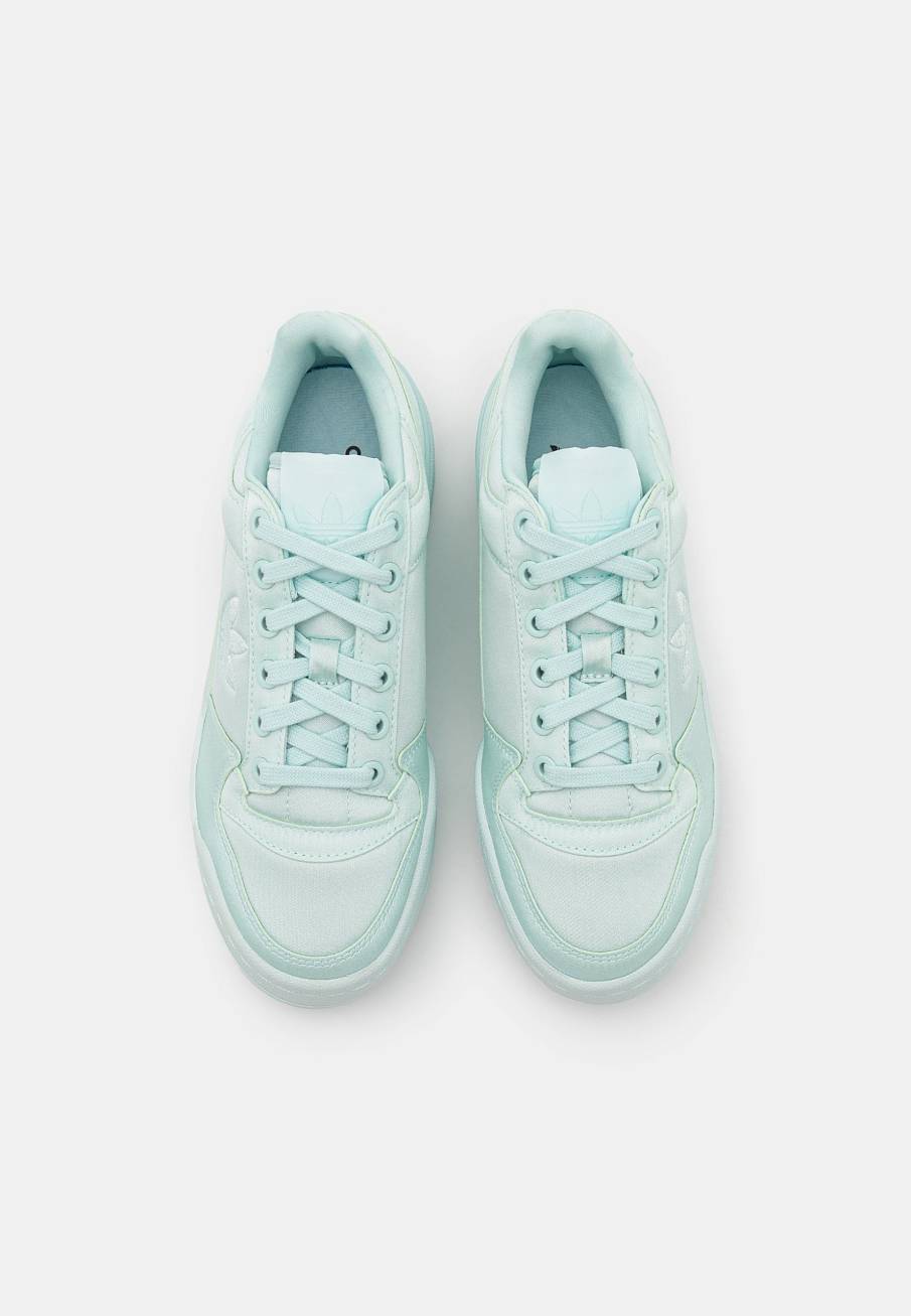 Фото № 5 с приближением к товару «‎Adidas Forum Bold »
