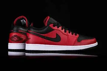 Nike Air Jordan 1 Retro Reverse  - 5