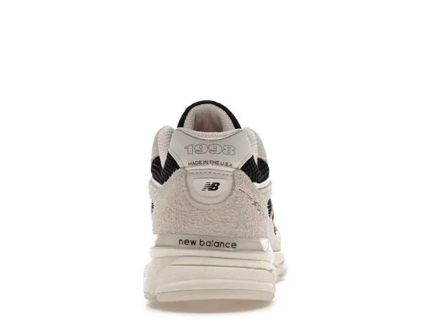 Фото № 4 с приближением к товару «‎New Balance 990v4»