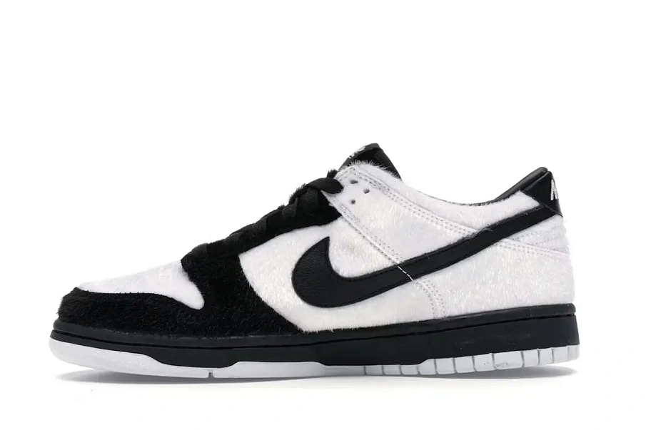 Фото № 3 с приближением к товару «‎Nike Dunk Low»