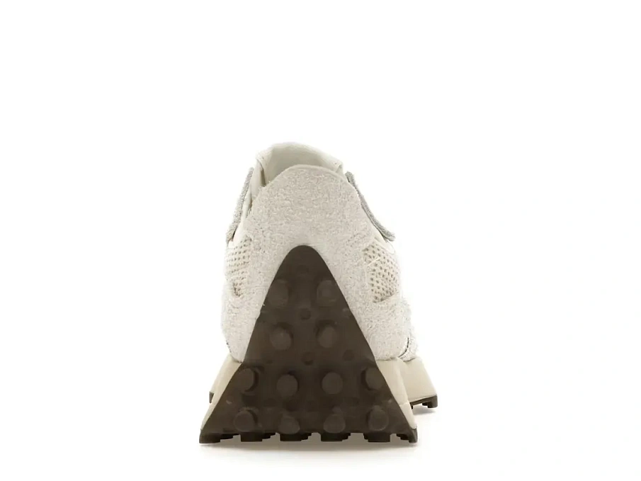 Фото № 4 с приближением к товару «‎New Balance 327»