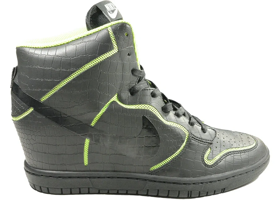 Фото № 1 с приближением к товару «‎Nike Dunk Sky High Black Volt »
