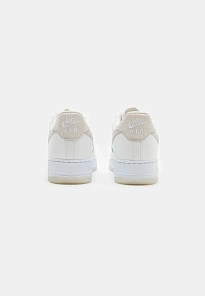 Фото № 3 с приближением к товару «‎AIR FORCE 1 07 LV8»