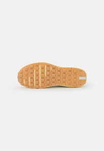 Фото № 4 с приближением к товару «‎WAFFLE ONE VNTG»