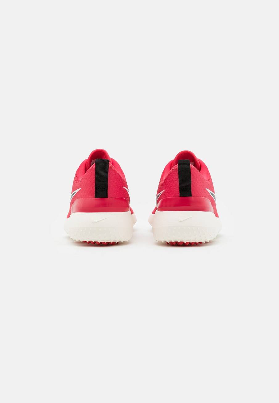 Фото № 3 с приближением к товару «‎Nike Roshe G»