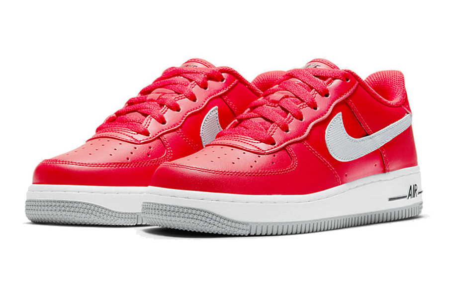 Фото № 3 с приближением к товару «‎Nike Air Force 1 Low GS 'University Red'»