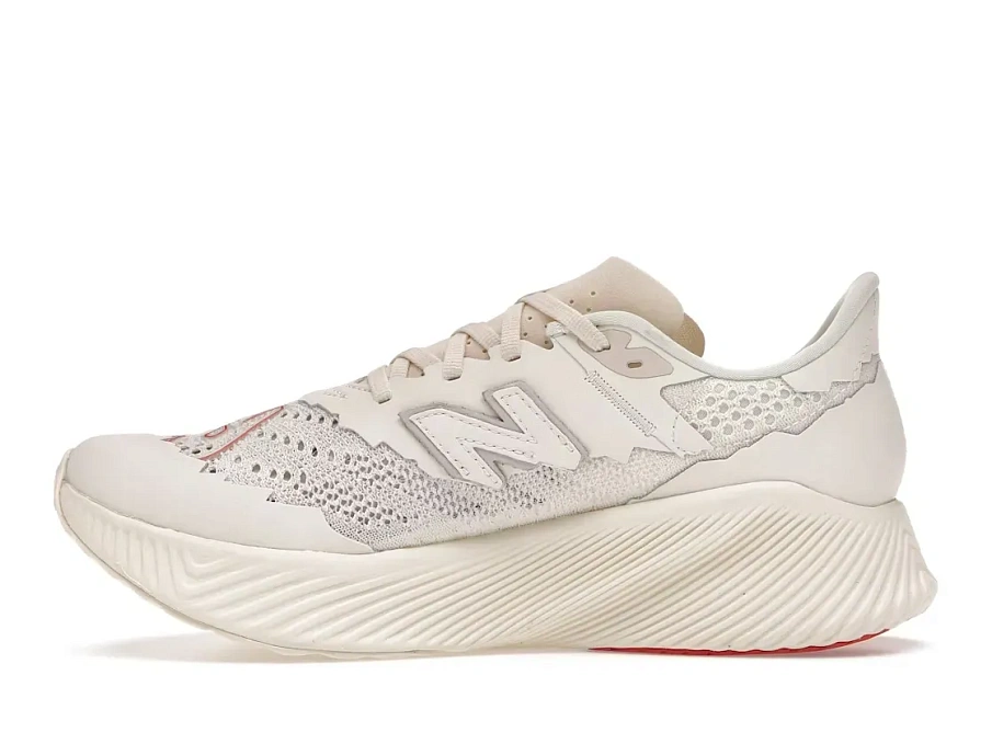 Фото № 3 с приближением к товару «‎New Balance FuelCell RC Elite v2 SI»