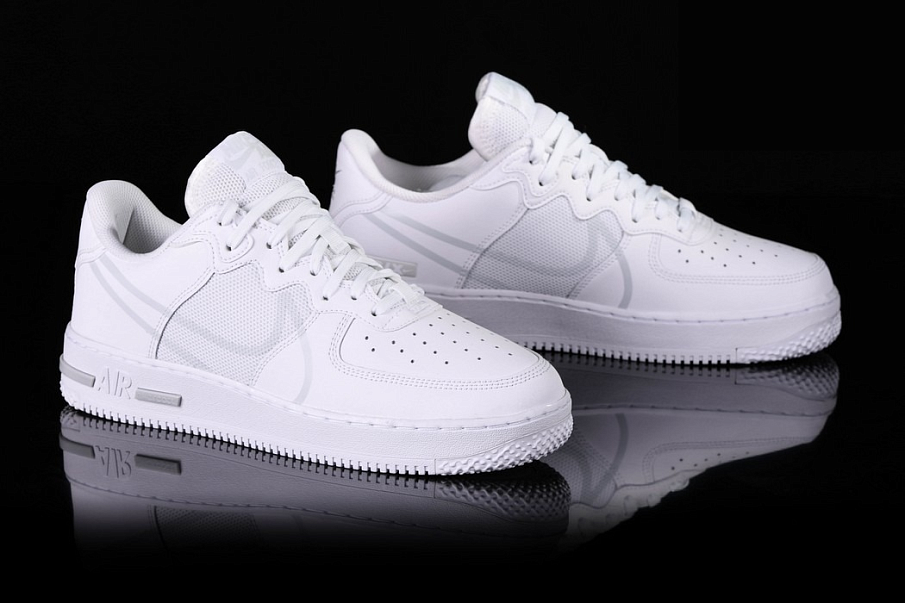 Фото № 3 с приближением к товару «‎Nike Air Force 1 React 'White'»