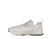 Фото № 3 с приближением к товару «‎Nike Zoom Vomero 5»