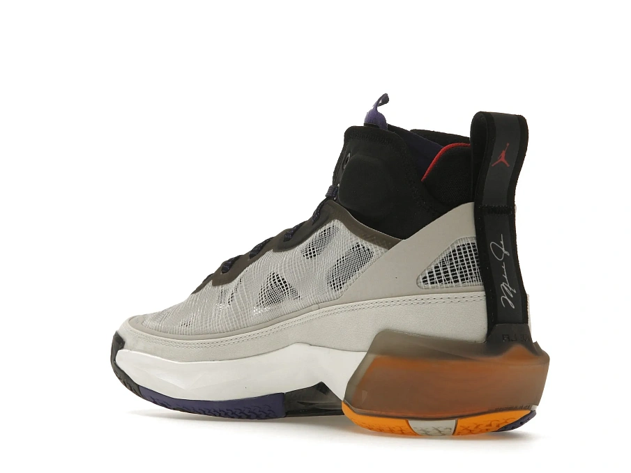 Фото № 6 с приближением к товару «‎Jordan 37 Light Bone Dark Concord»