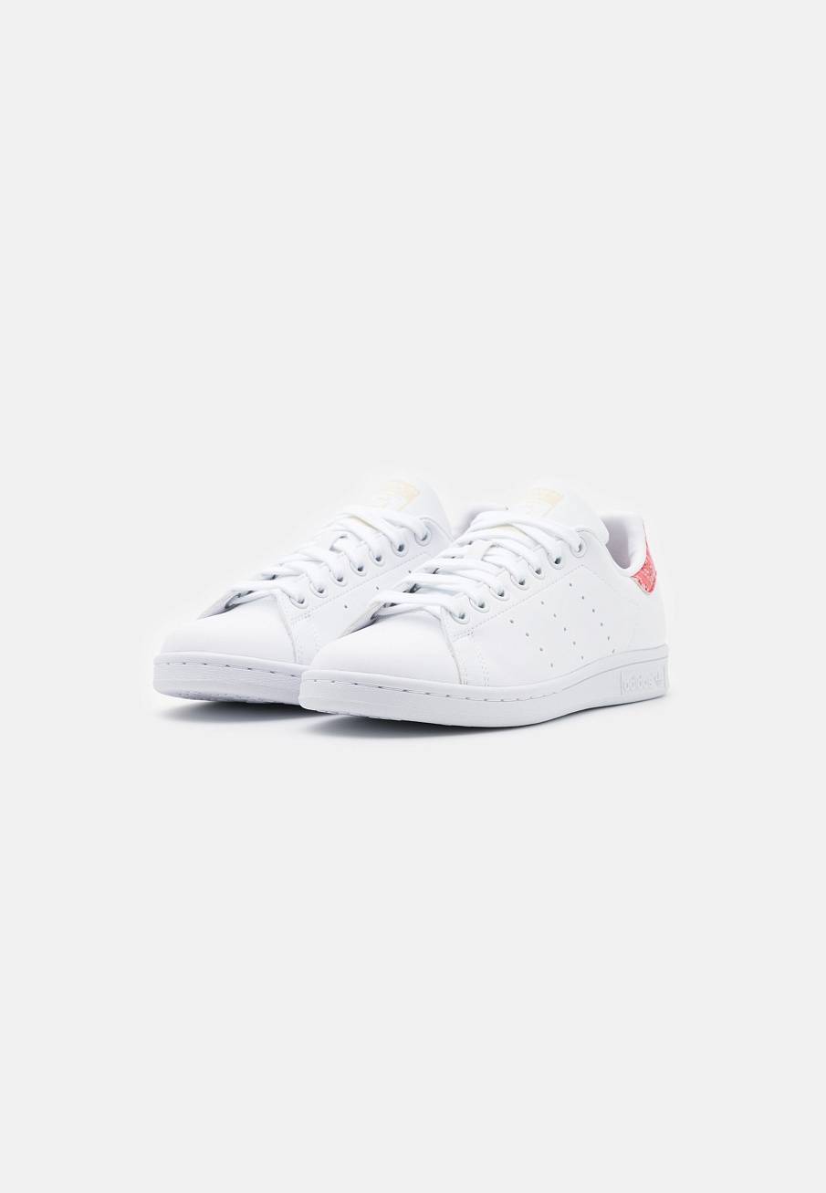 Фото № 3 с приближением к товару «‎Adidas Stan Smith »