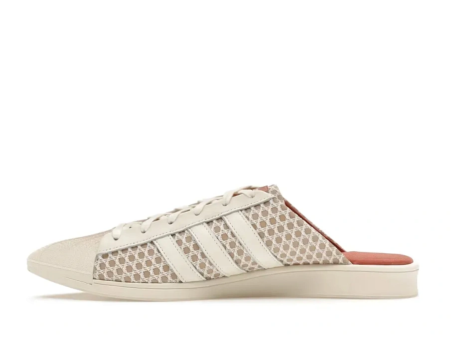 Фото № 3 с приближением к товару «‎adidas Mule»