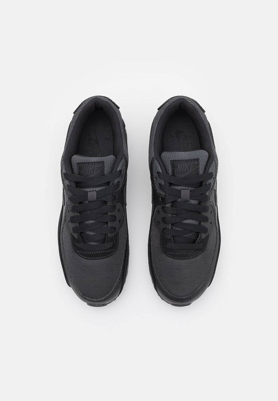 Фото № 3 с приближением к товару «‎Nike Air Max 90 »