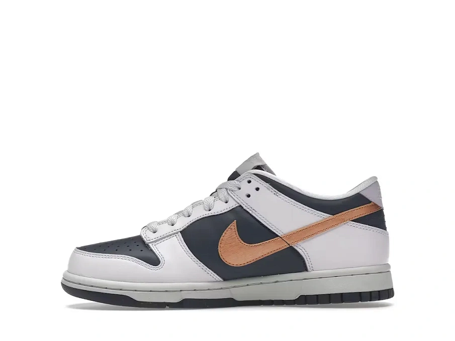 Фото № 3 с приближением к товару «‎Nike Dunk Low SE»