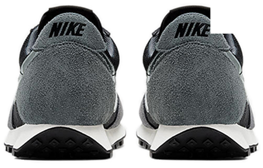 Фото № 4 с приближением к товару «‎Nike Daybreak Metallic Silver»