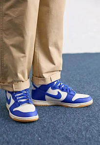 Фото № 2 с приближением к товару «‎DUNK RETRO SE»