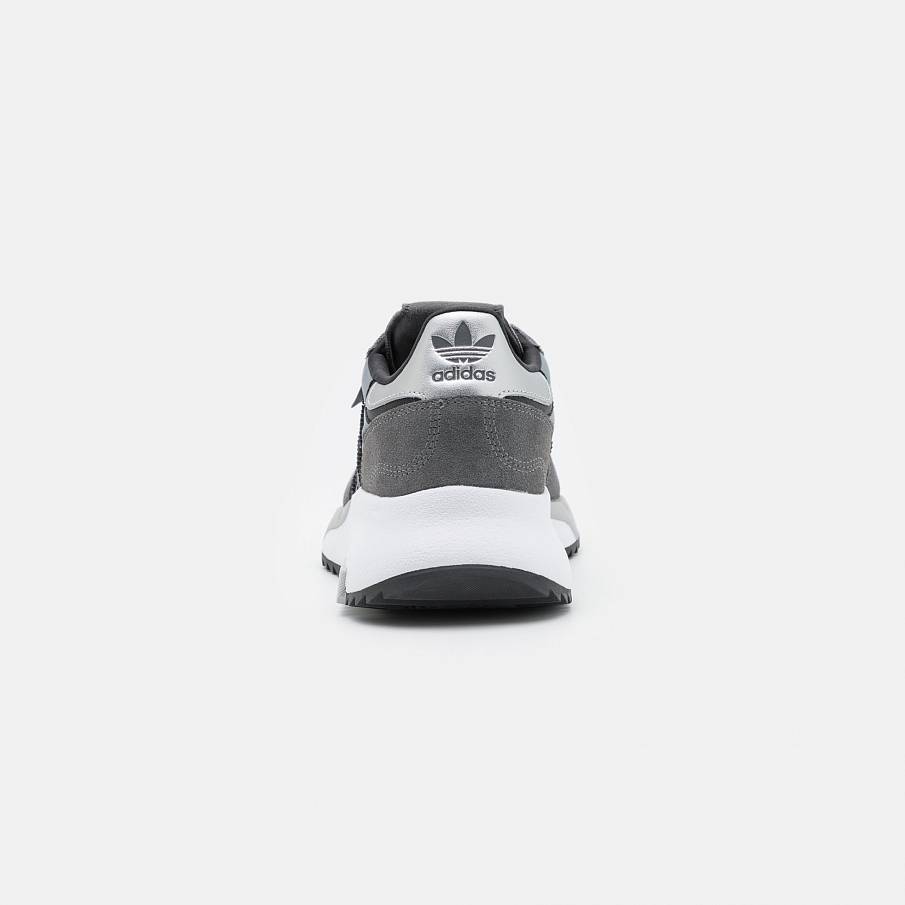 Фото № 2 с приближением к товару «‎Adidas Retropy F2 »