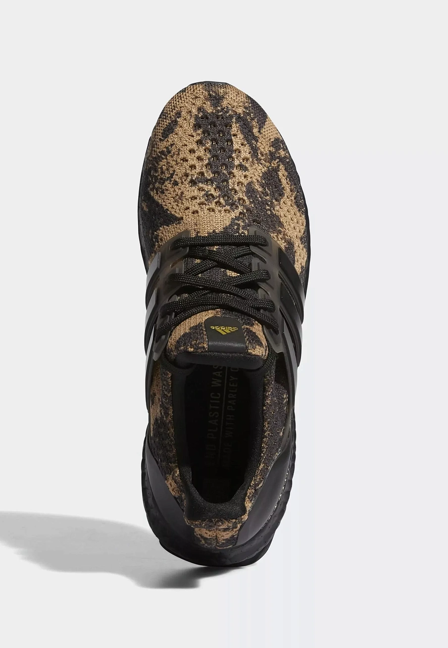 Фото № 3 с приближением к товару «‎ULTRABOOST 5.0 DNA »