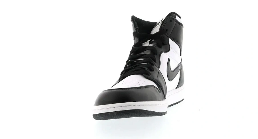 Фото № 2 с приближением к товару «‎Jordan 1 Retro Black White (2014)»