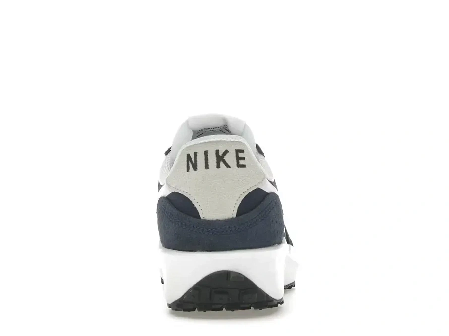 Фото № 4 с приближением к товару «‎Nike Waffle Debut»