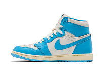 Фото № 4 с приближением к товару «‎Air Jordan 1 Retro High OG UNC Reimagined»