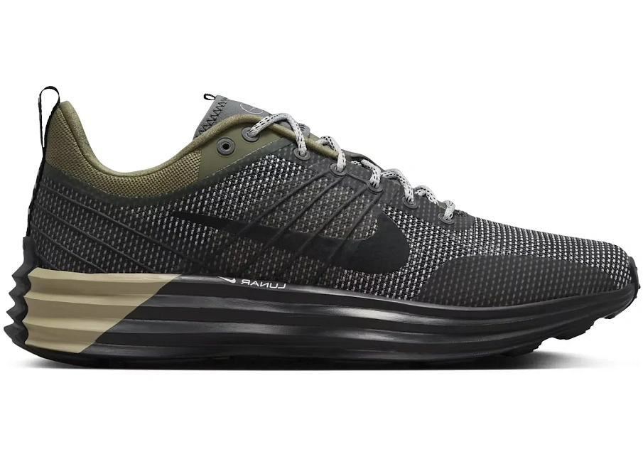 Фото № 1 с приближением к товару «‎Nike Lunar Roam SE»