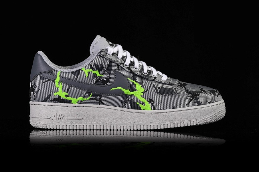 Фото № 2 с приближением к товару «‎Nike Air Force 1 ’07 LX Smoke Camo »