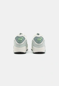 Фото № 3 с приближением к товару «‎AIR MAX 90 SE»