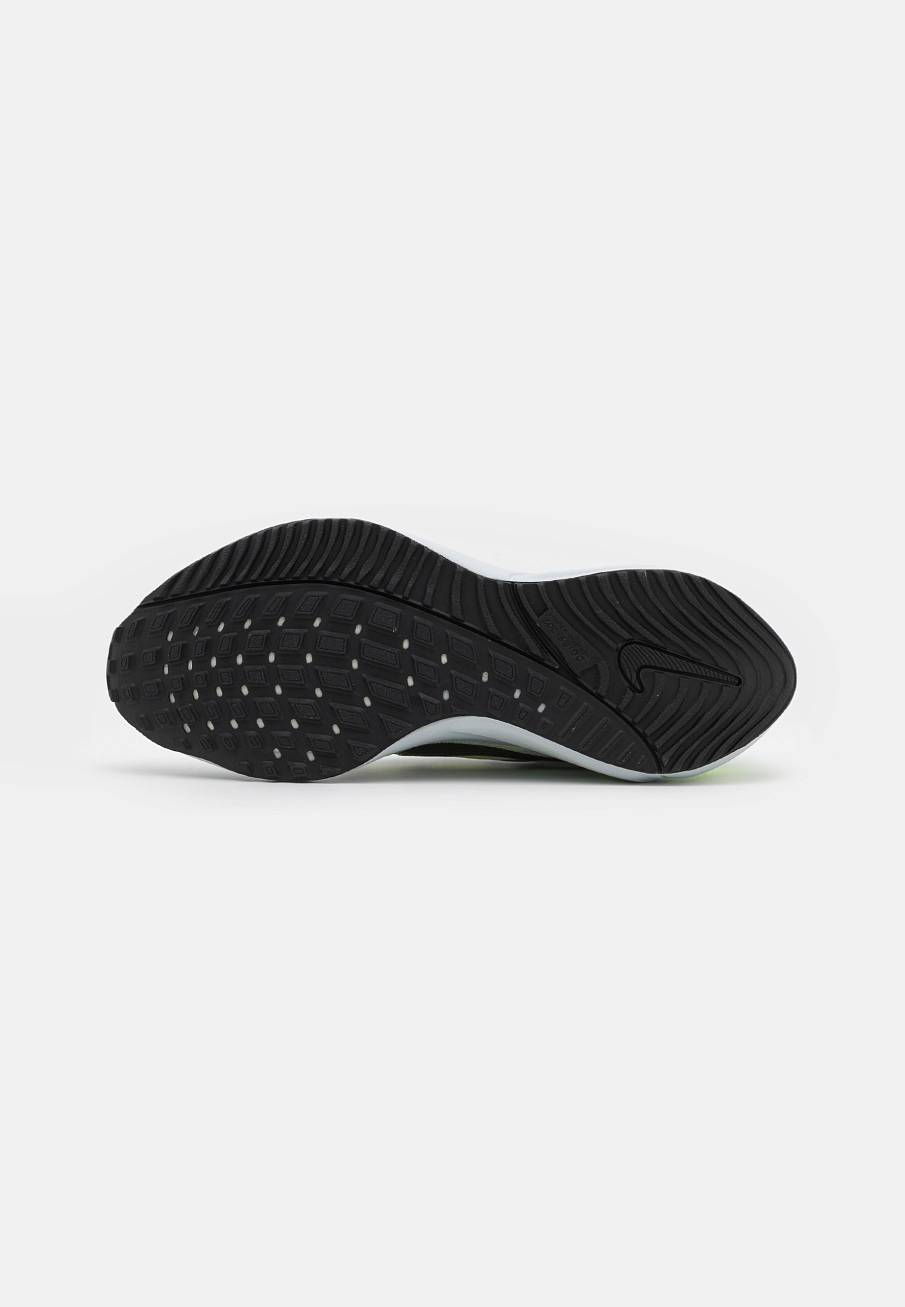 Фото № 4 с приближением к товару «‎Nike Air Zoom Vomero 16 Na»